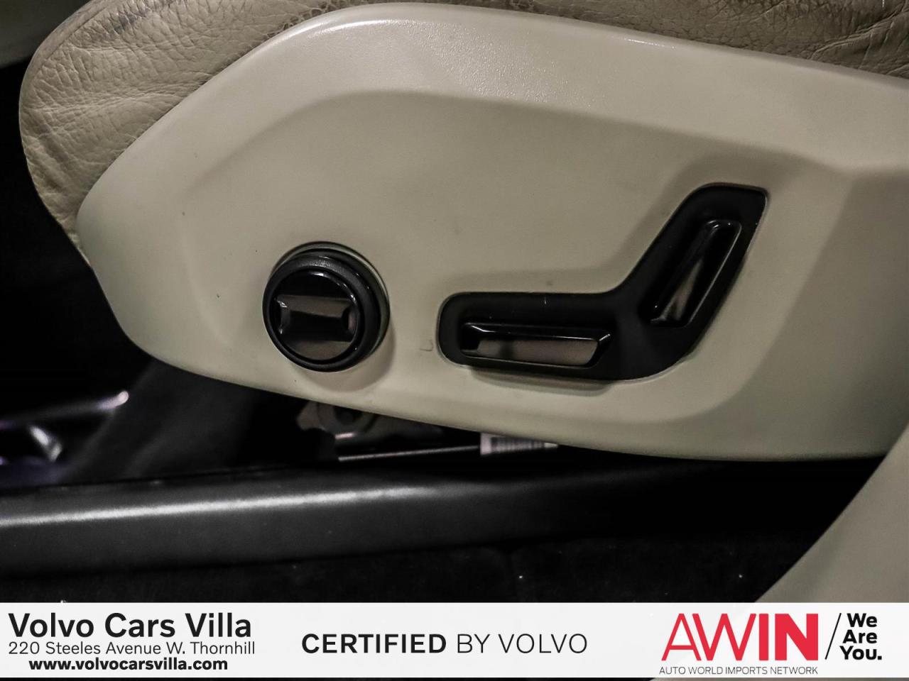 2022 Volvo XC90 T6 AWD Momentum (7-Seat) Photo