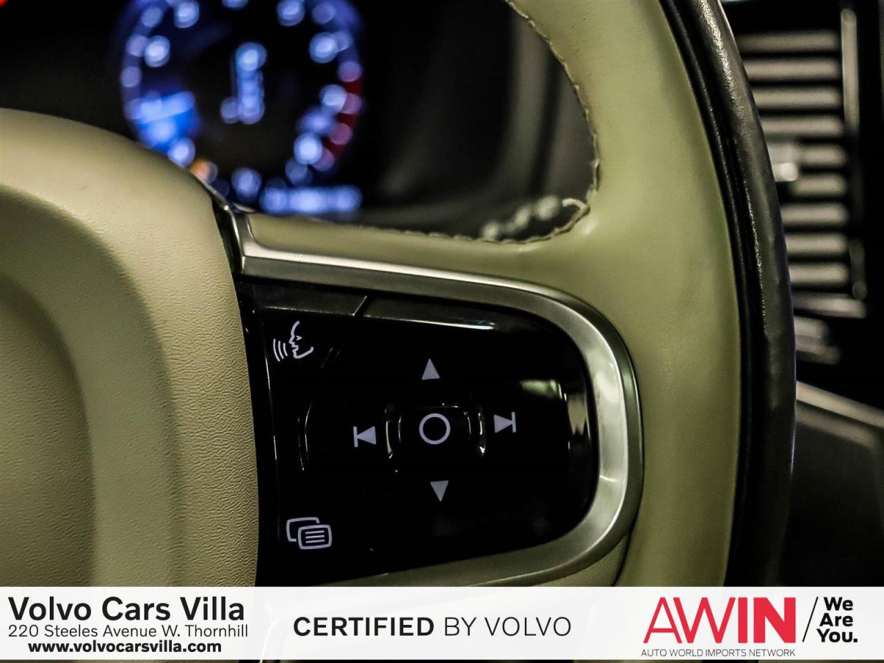 2022 Volvo XC90 T6 AWD Momentum (7-Seat) Photo