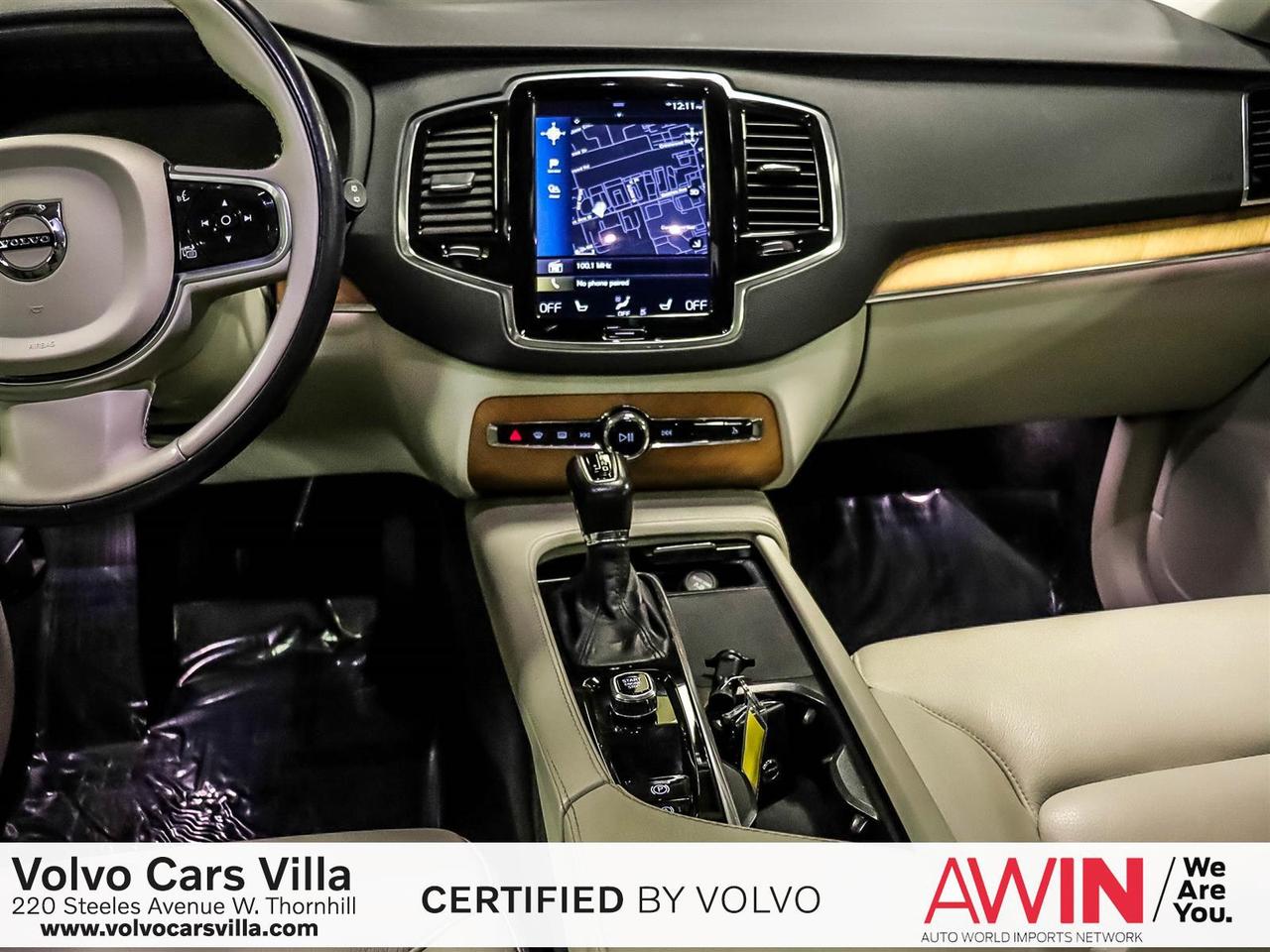 2022 Volvo XC90 T6 AWD Momentum (7-Seat) Photo