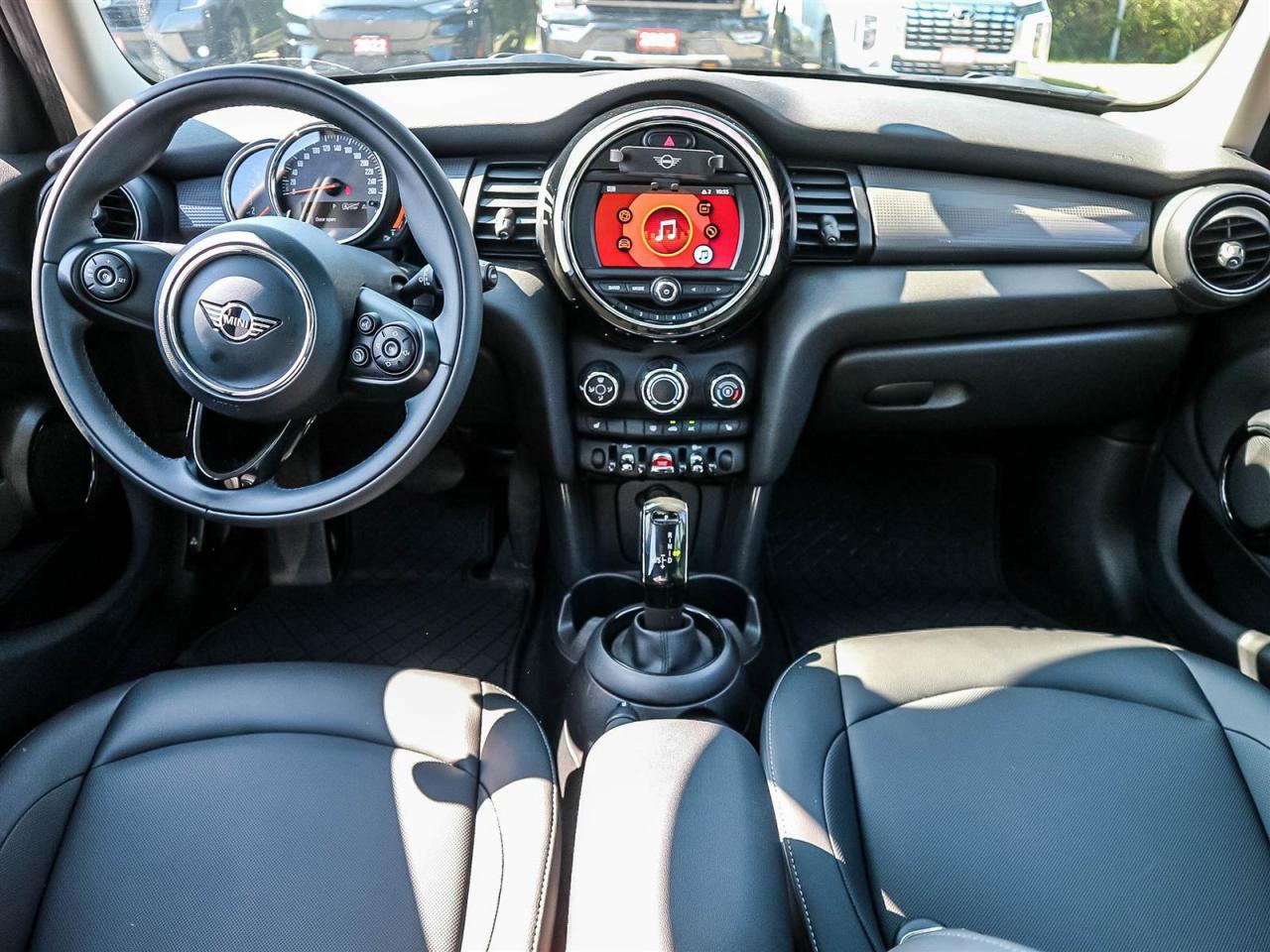 2020 MINI Cooper 5 Door Photo