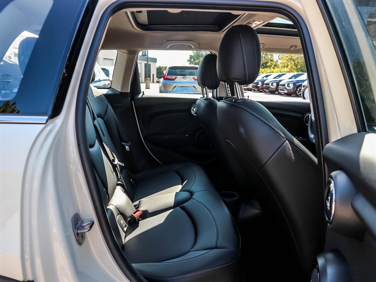 2020 MINI Cooper 5 Door Photo