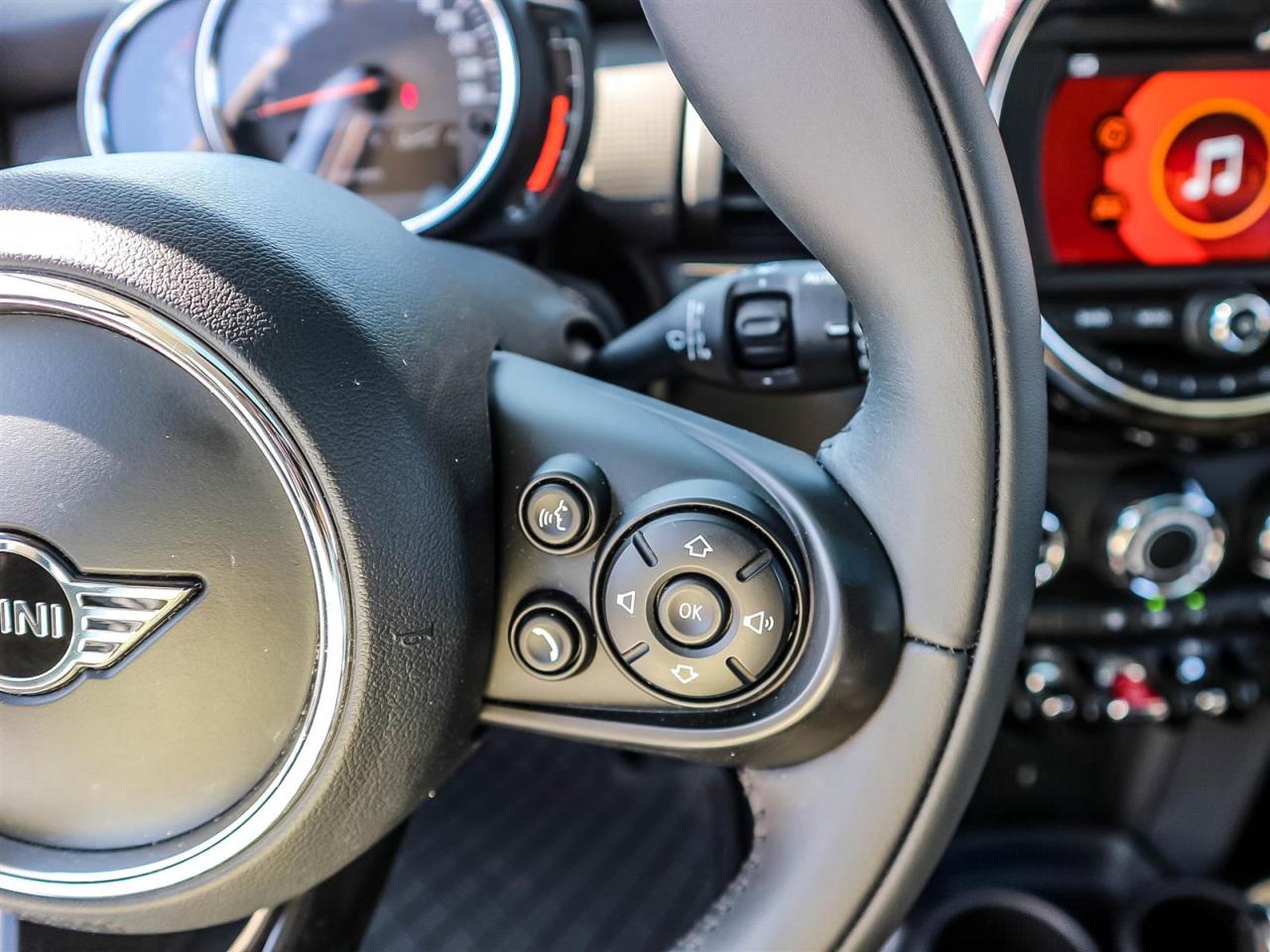 2020 MINI Cooper 5 Door Photo