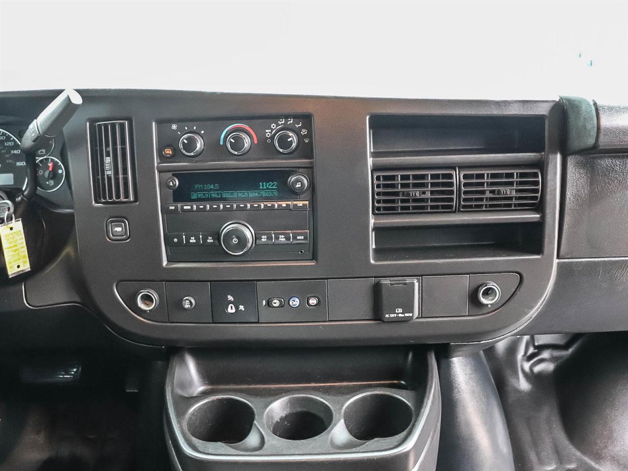 2020 GMC Savana Cargo Van BASE Photo