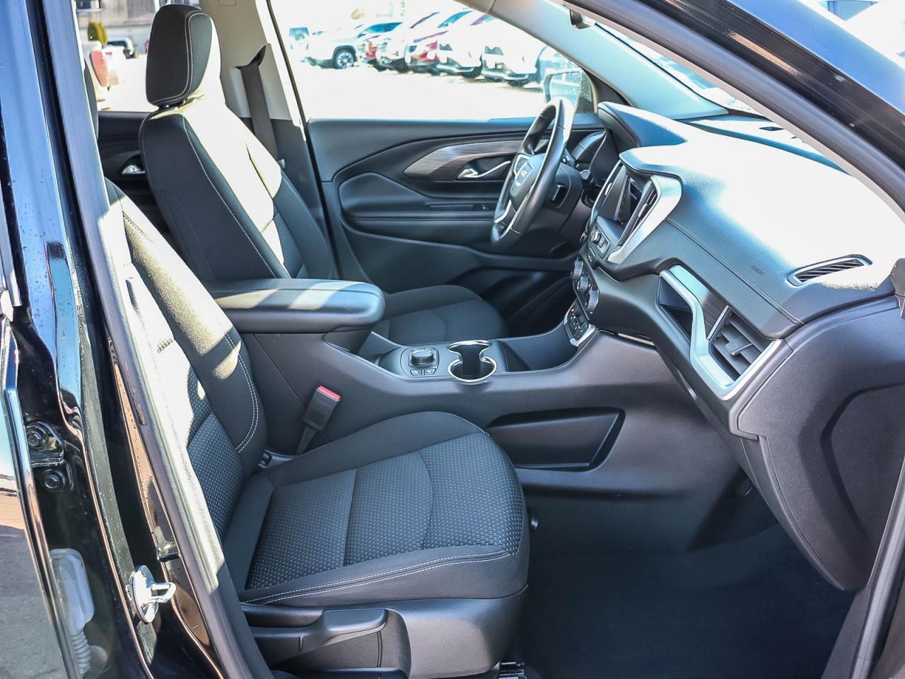 2023 GMC Terrain SLE Photo