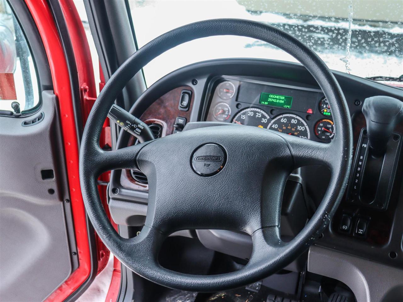 2025 Freightliner M2  Photo