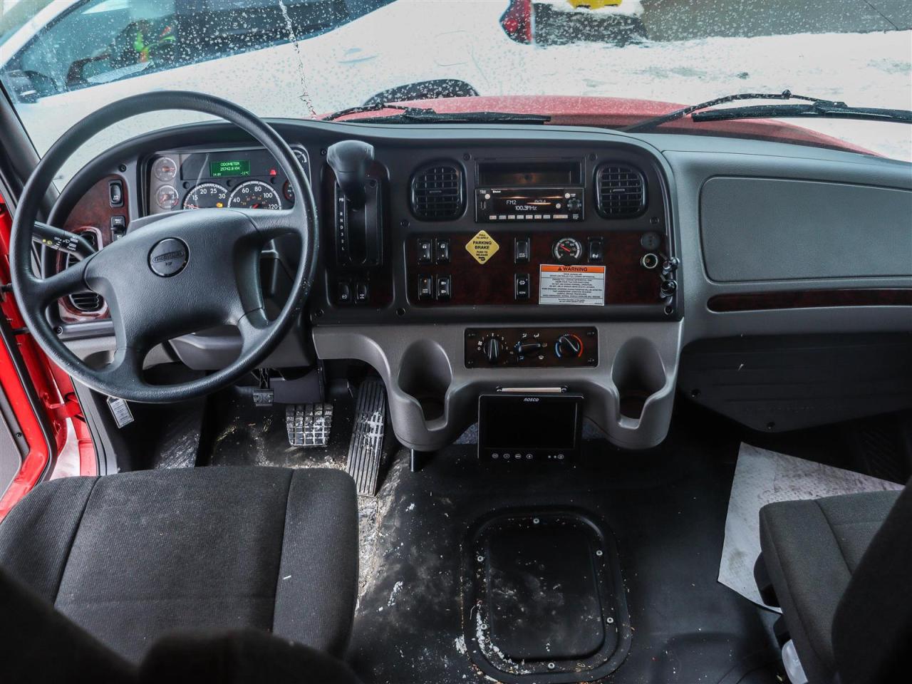 2025 Freightliner M2  Photo