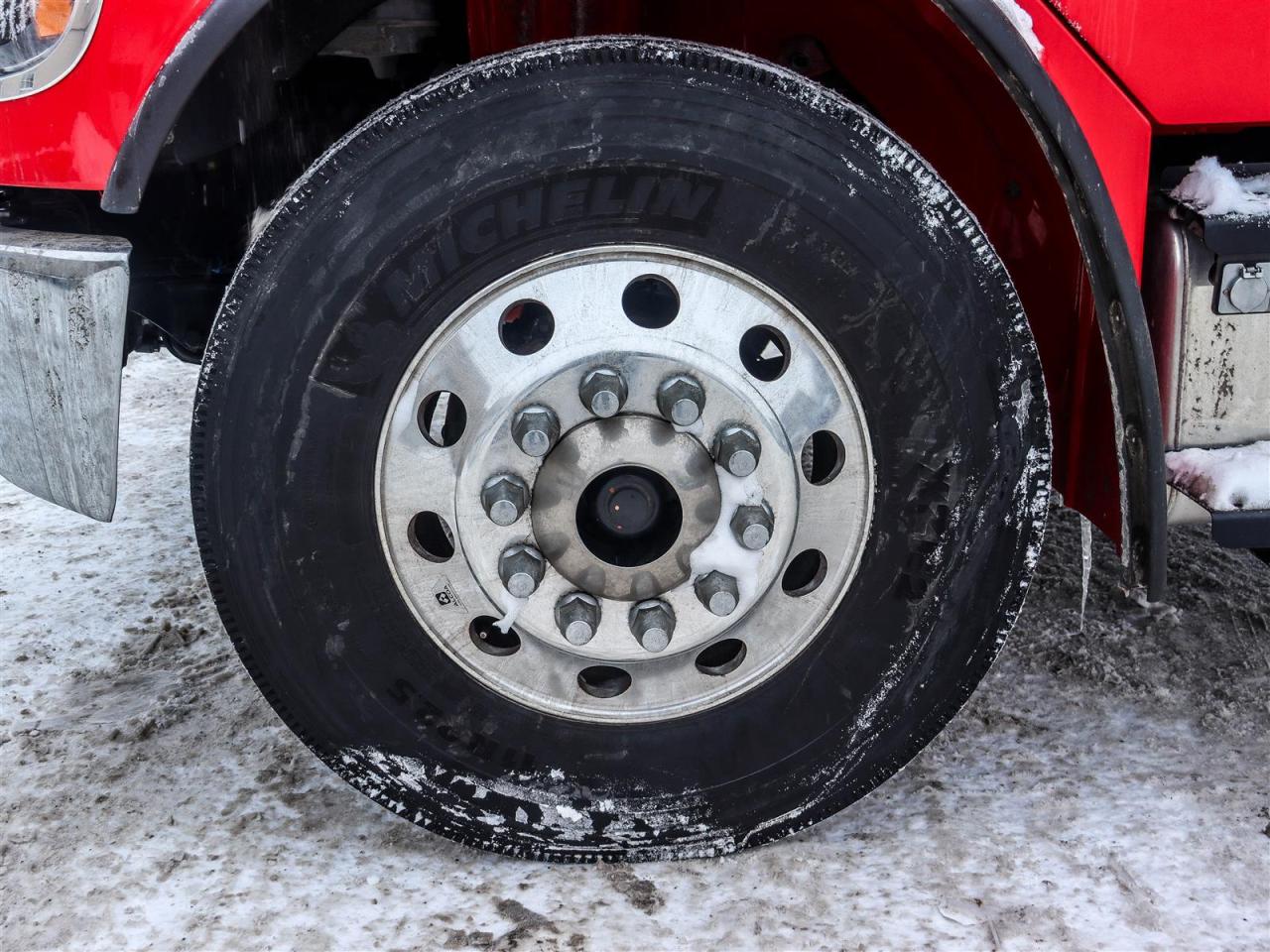 2025 Freightliner M2  Photo