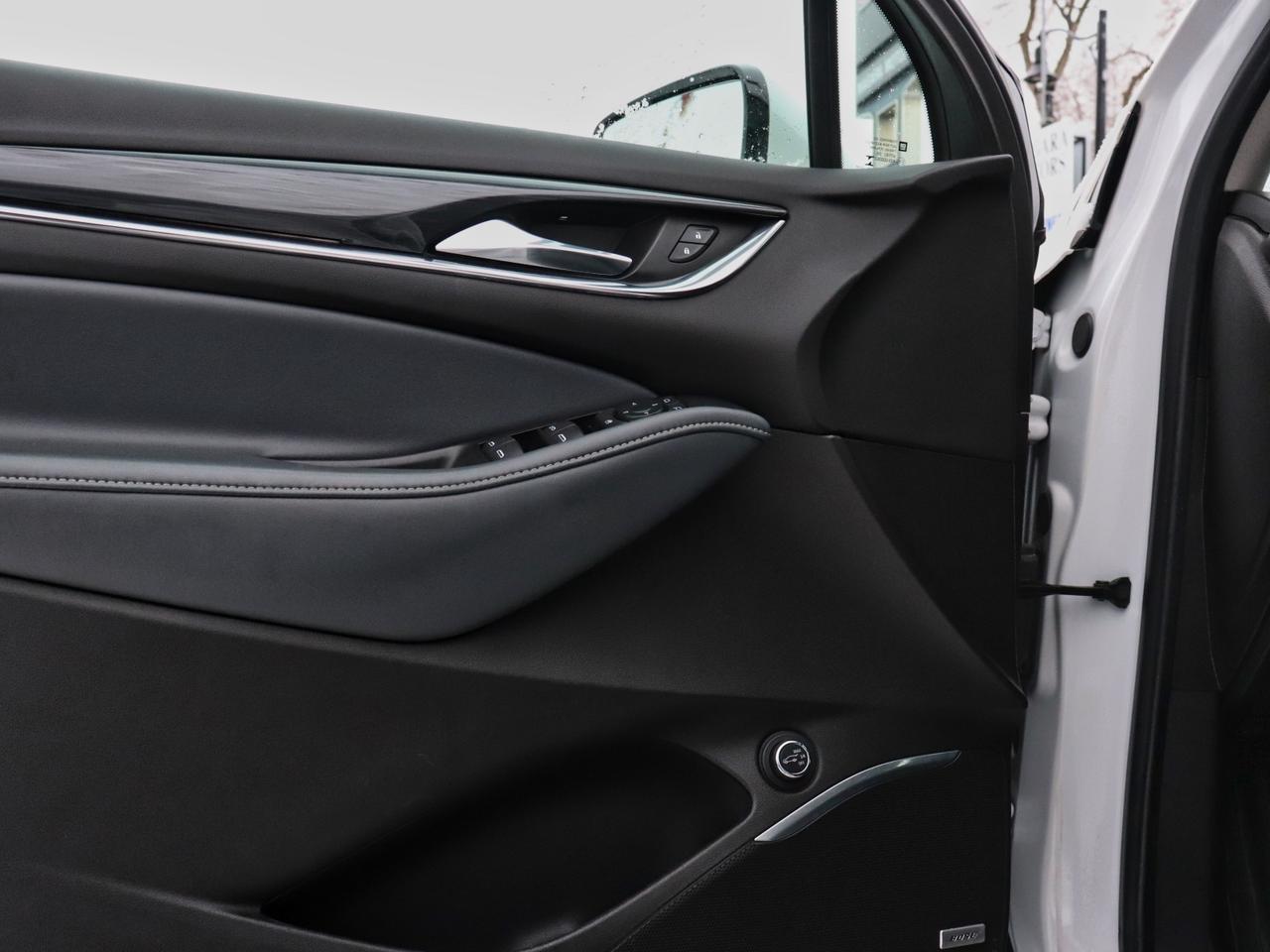 2021 Buick Enclave Essence AWD Photo