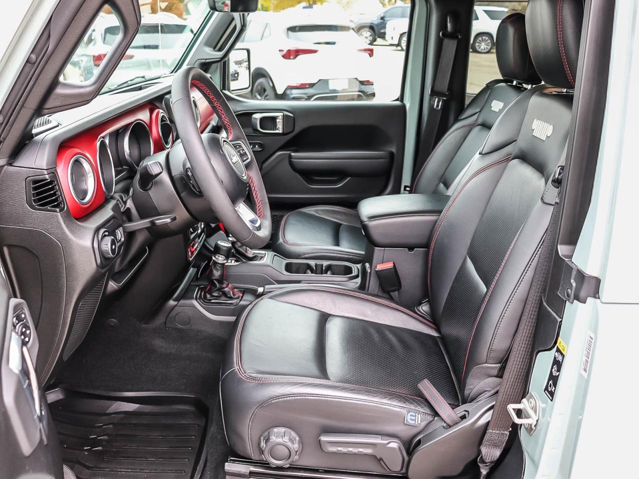 2023 Jeep Wrangler RUBICON Photo