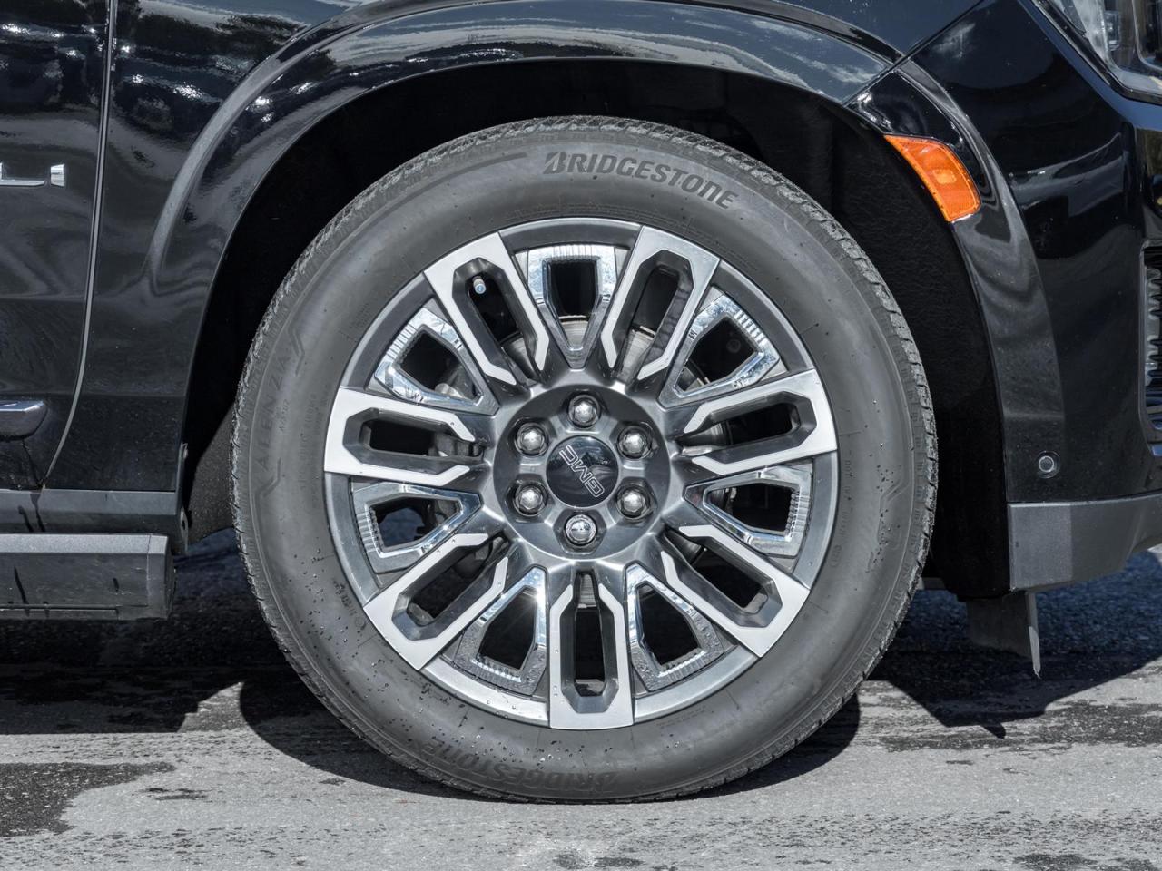 2023 GMC Yukon Denali Ultimate- 22" Wheels | Super Cruise Photo