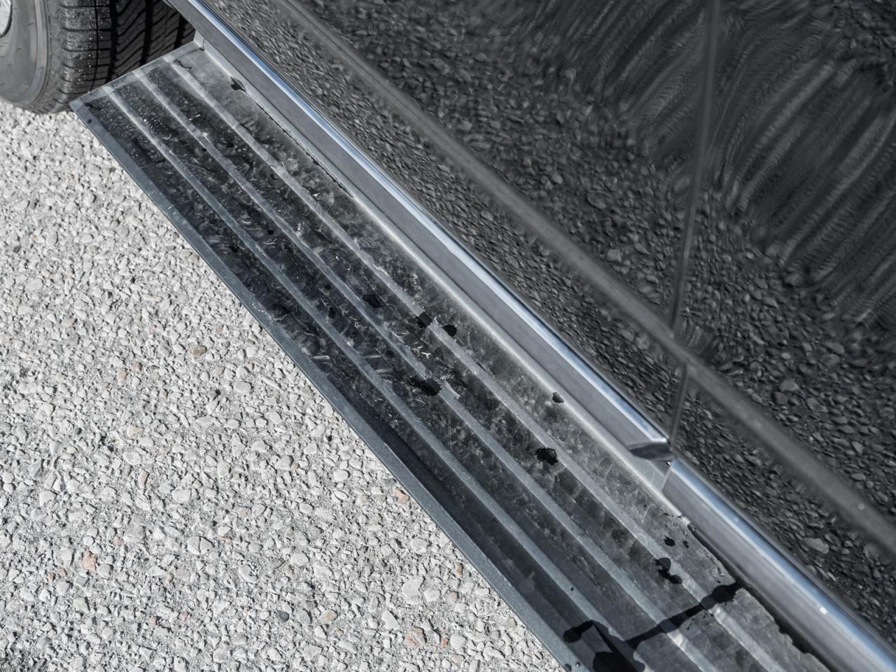 2023 GMC Yukon Denali Ultimate- 22" Wheels | Super Cruise Photo