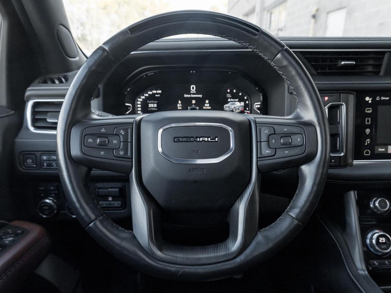 2023 GMC Yukon Denali Ultimate- 22" Wheels | Super Cruise Photo