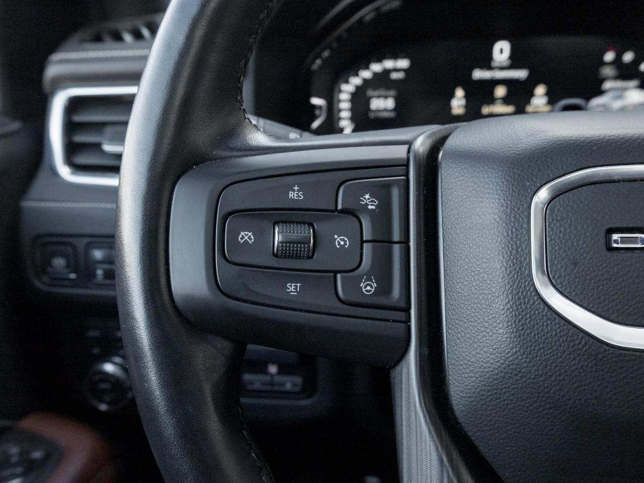 2023 GMC Yukon Denali Ultimate- 22" Wheels | Super Cruise Photo