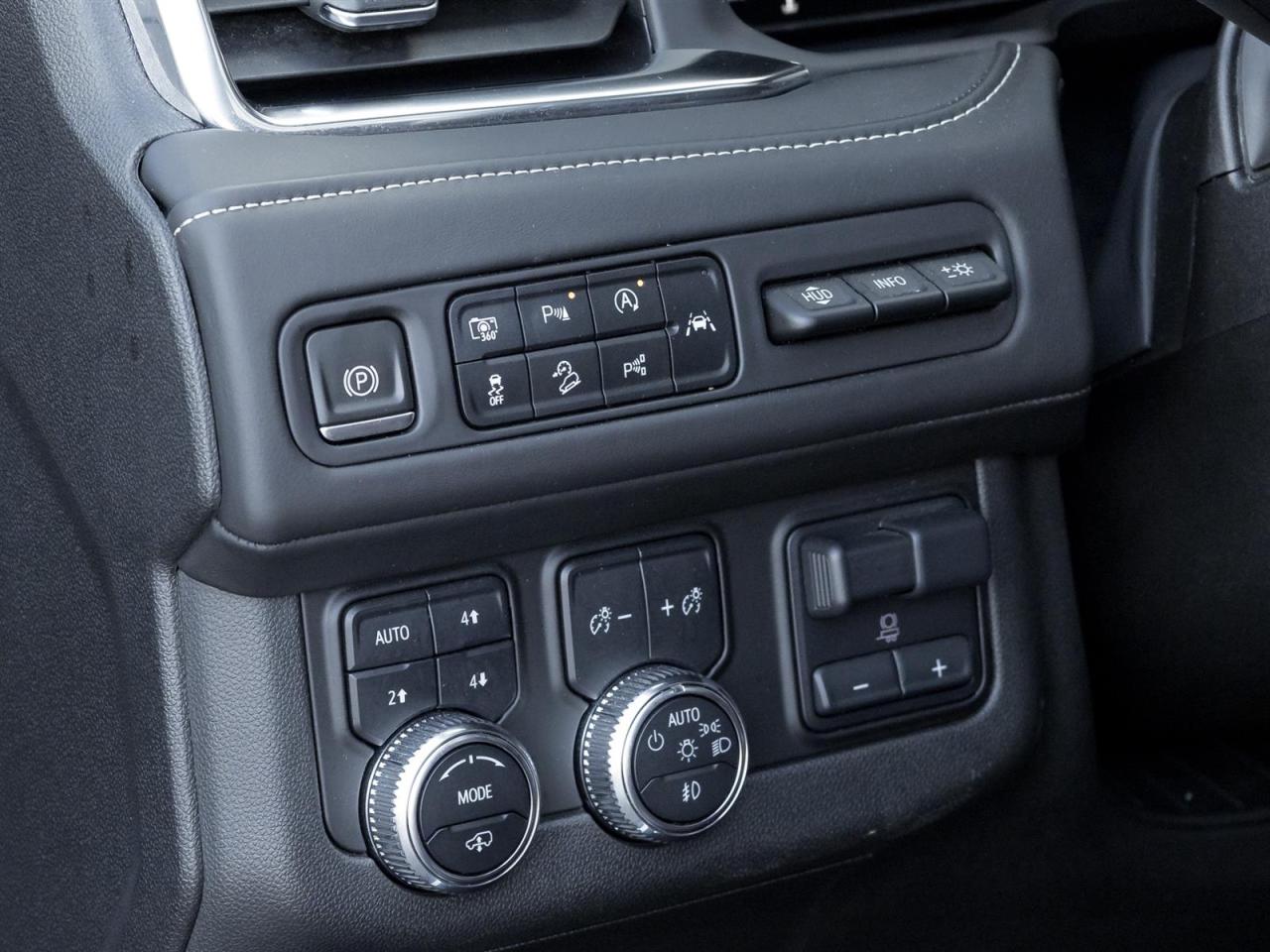 2023 GMC Yukon Denali Ultimate- 22" Wheels | Super Cruise Photo