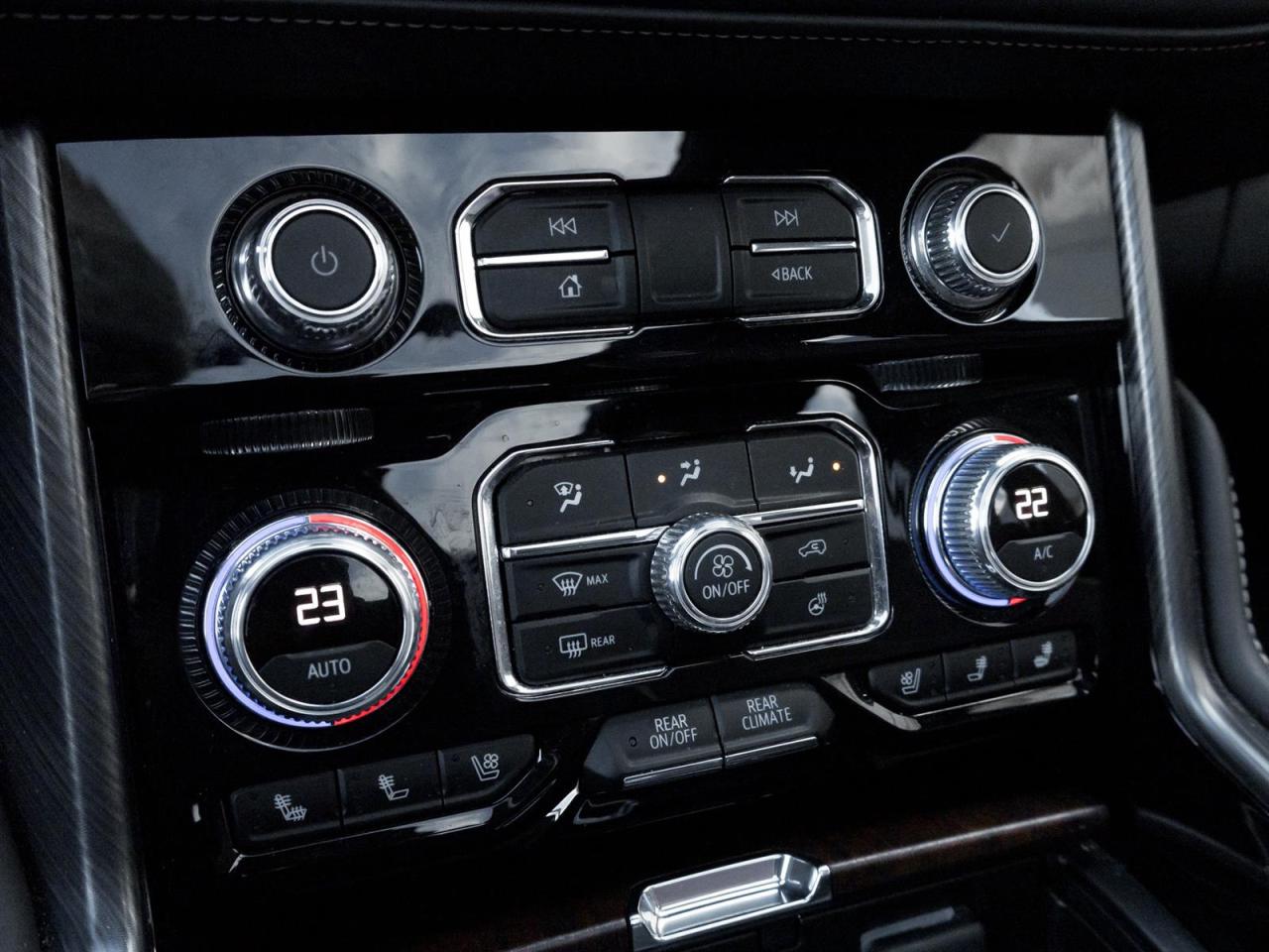 2023 GMC Yukon Denali Ultimate- 22" Wheels | Super Cruise Photo