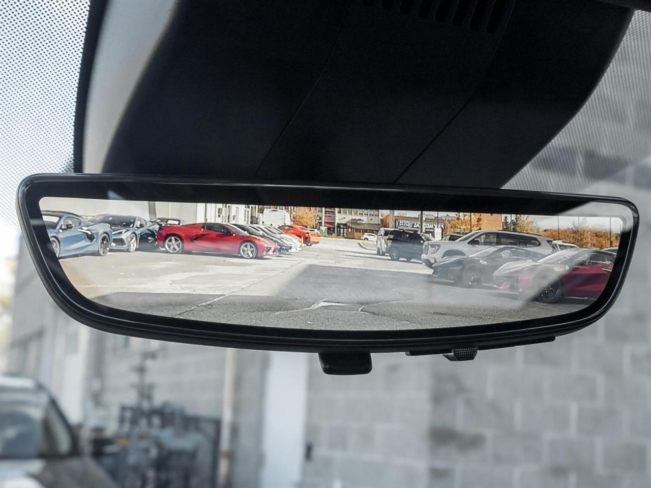 2023 GMC Yukon Denali Ultimate- 22" Wheels | Super Cruise Photo