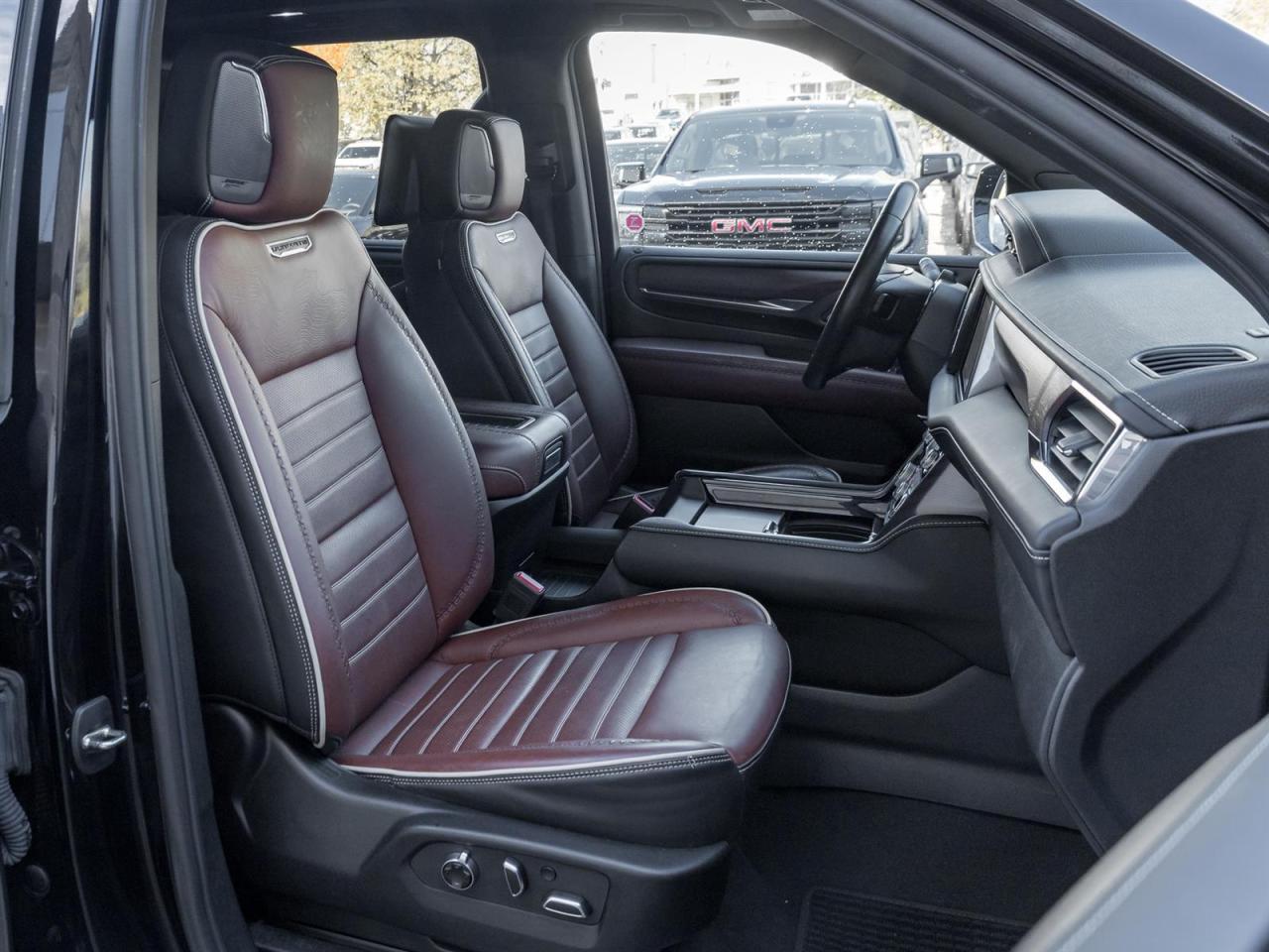 2023 GMC Yukon Denali Ultimate- 22" Wheels | Super Cruise Photo