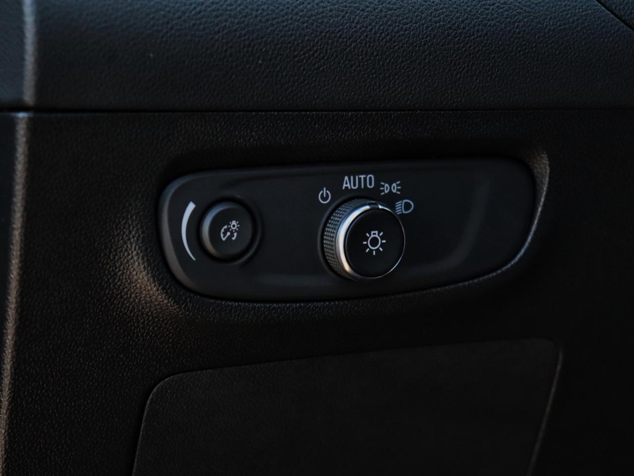 2025 Buick Encore GX Sport Touring AWD Photo