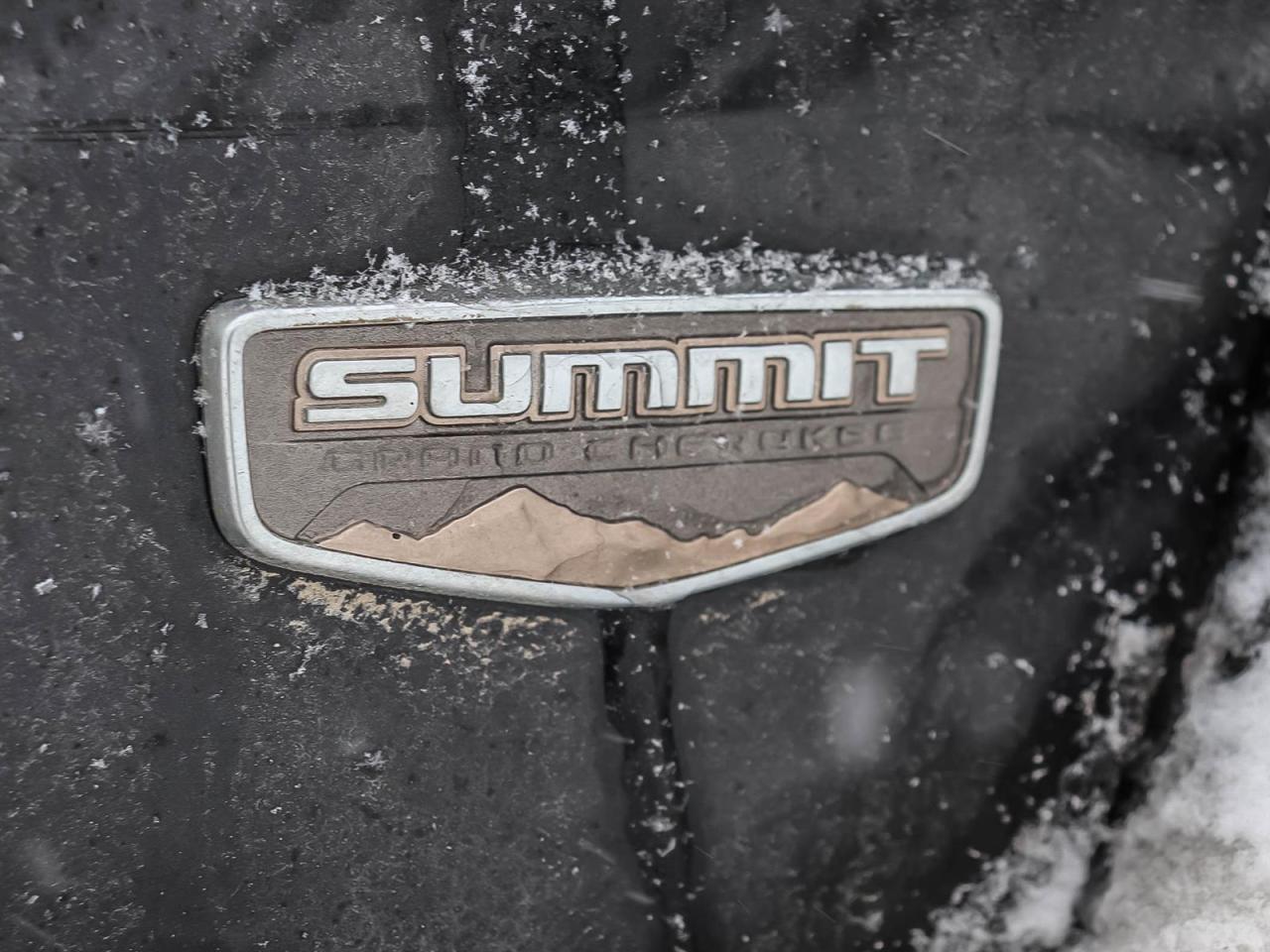 2016 Jeep Grand Cherokee Summit Photo