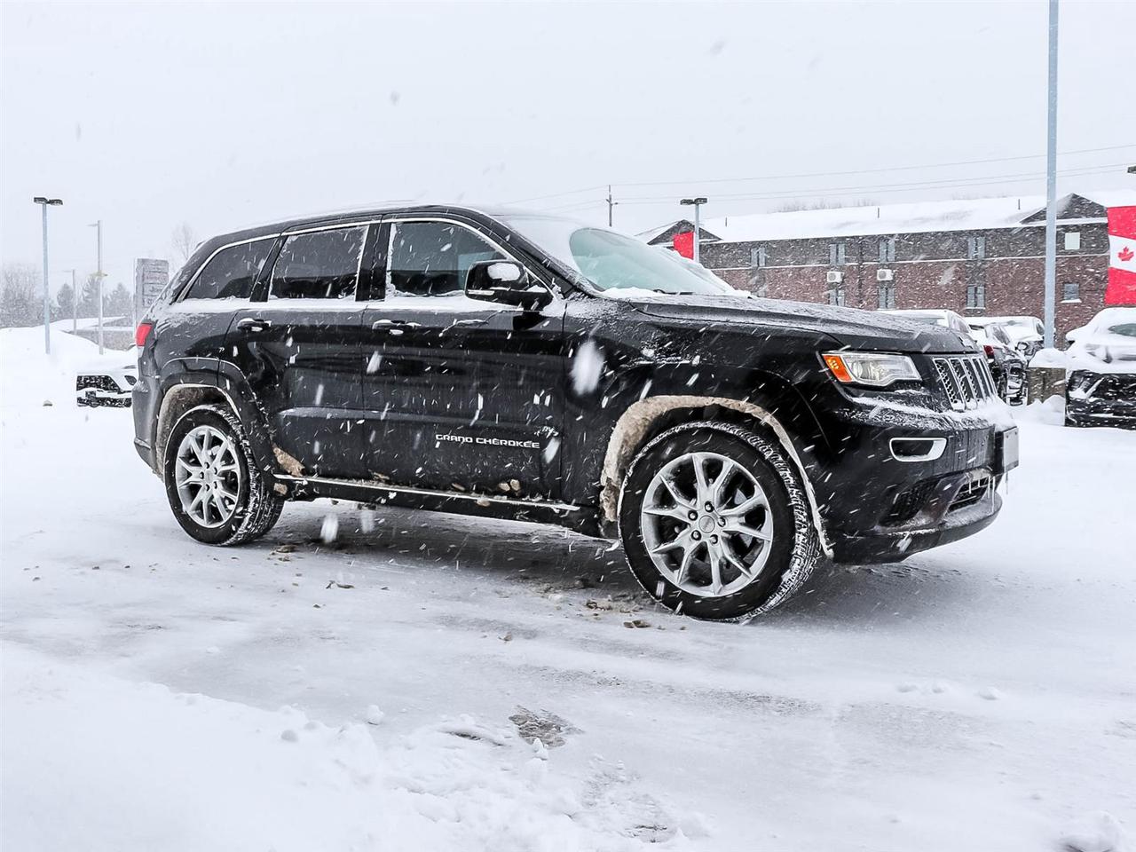2016 Jeep Grand Cherokee Summit Photo2