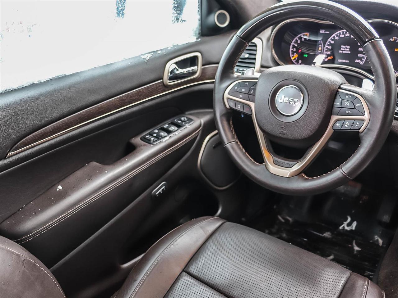 2016 Jeep Grand Cherokee Summit Photo