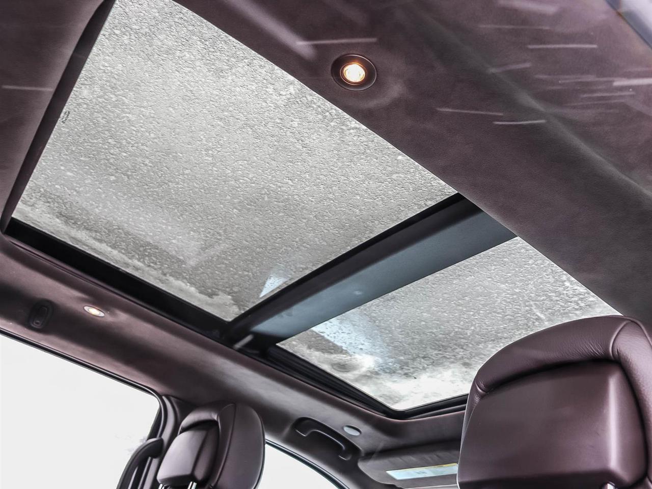 2016 Jeep Grand Cherokee Summit Photo