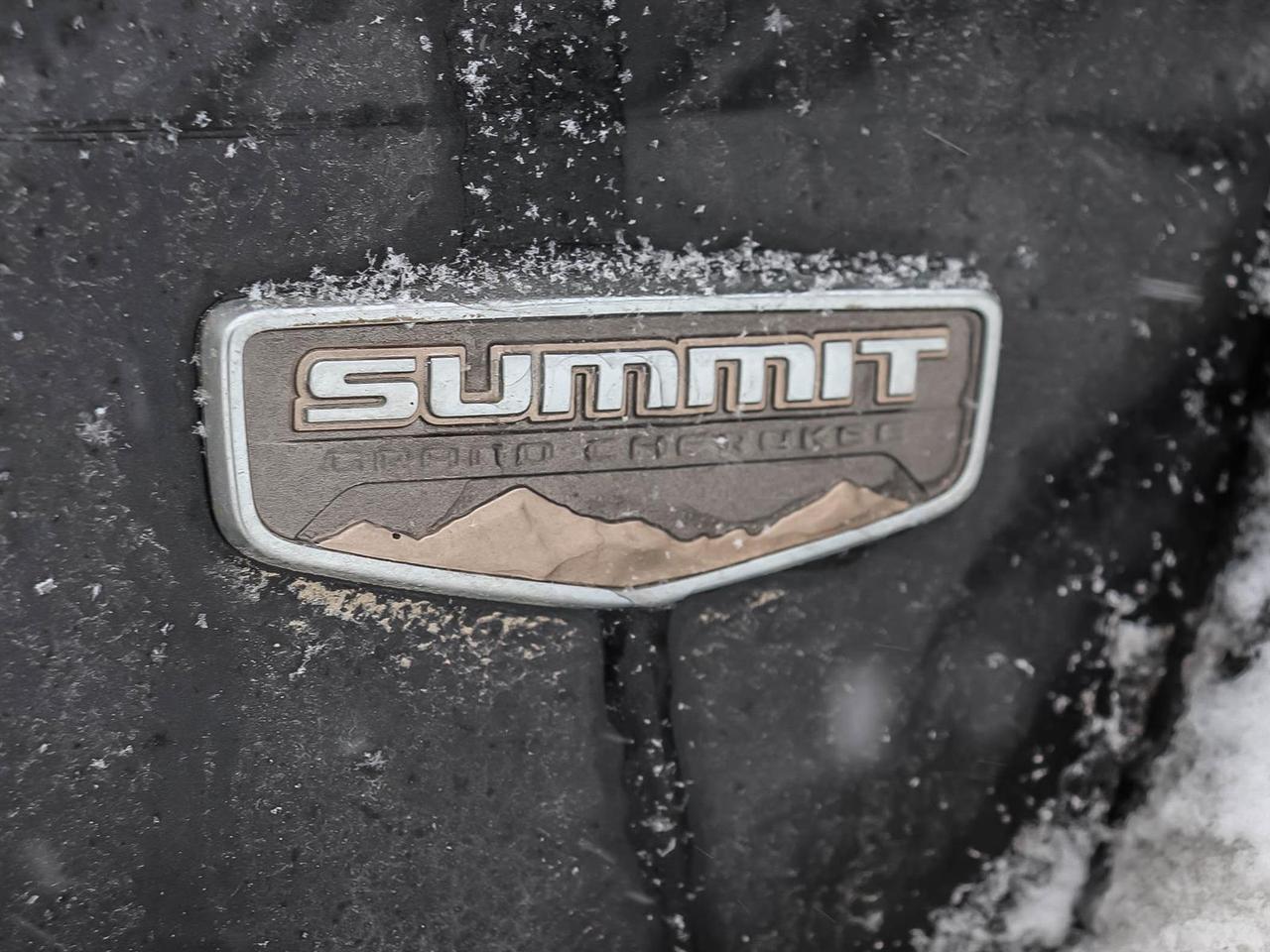 2016 Jeep Grand Cherokee Summit Photo
