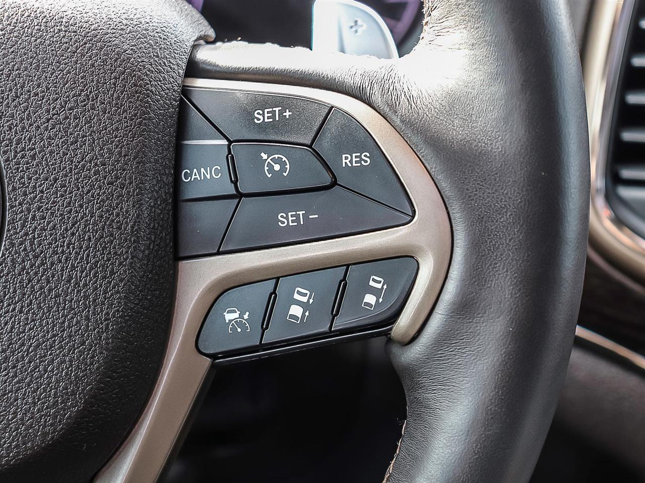 2016 Jeep Grand Cherokee Summit Photo