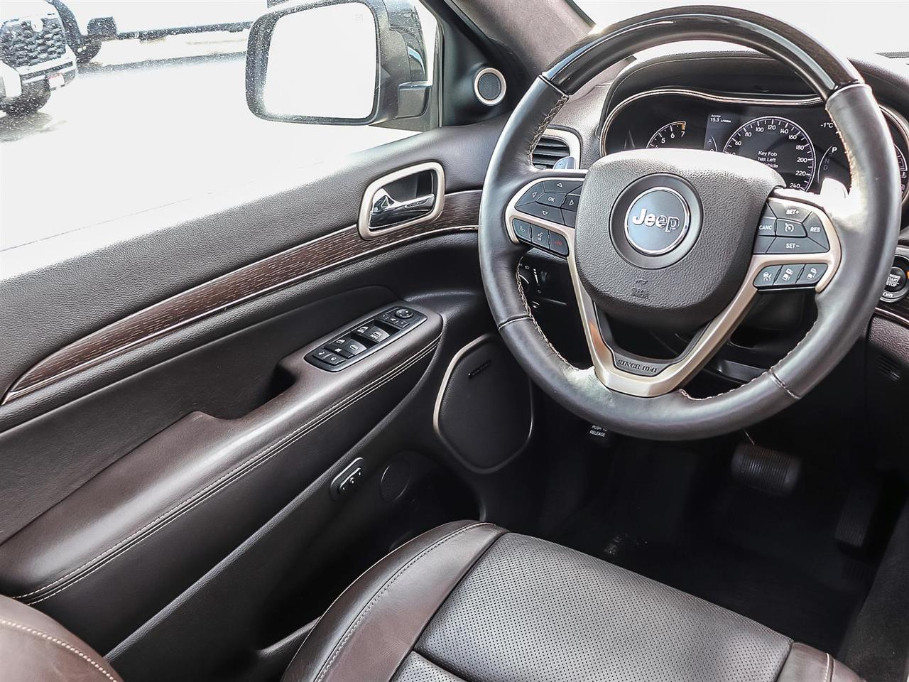 2016 Jeep Grand Cherokee Summit Photo