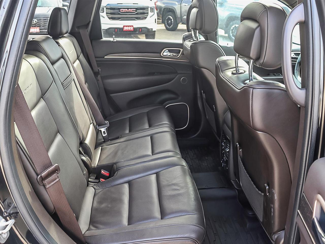 2016 Jeep Grand Cherokee Summit Photo