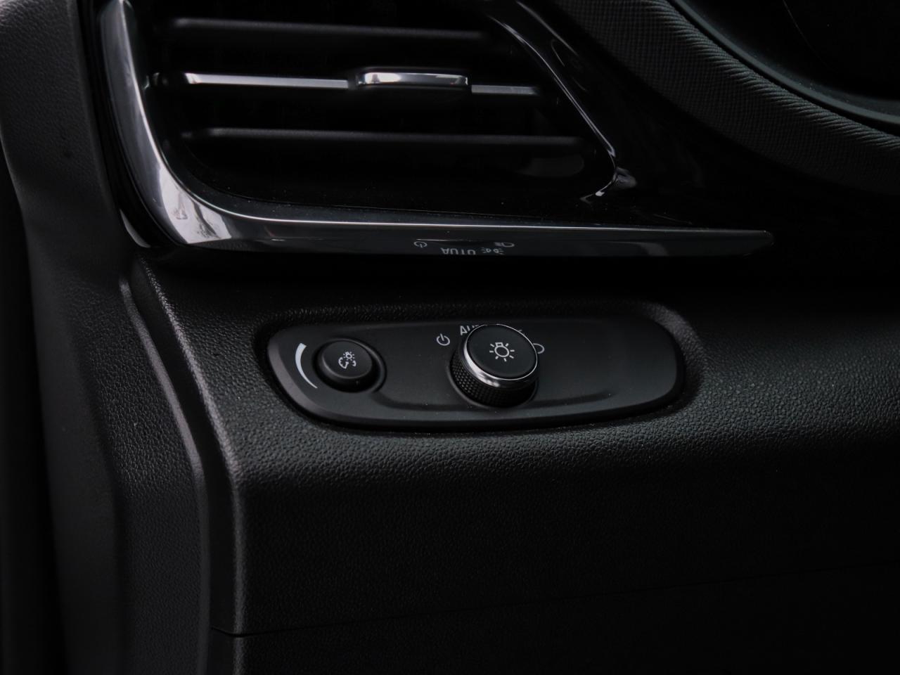 2024 Buick Envista Avenir Photo