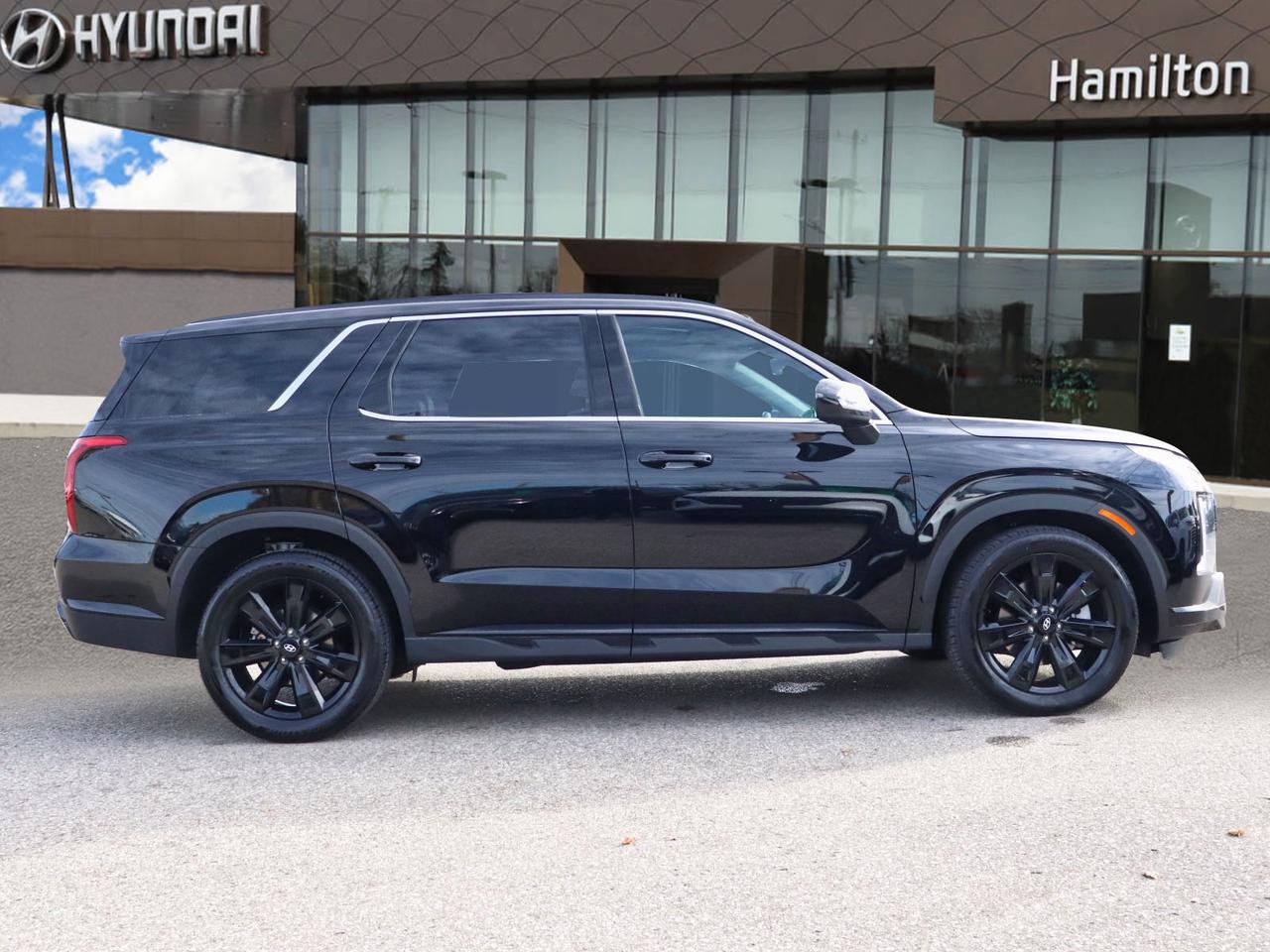 2025 Hyundai PALISADE Urban - Demo Unit | 4.99% Finance Available Photo2