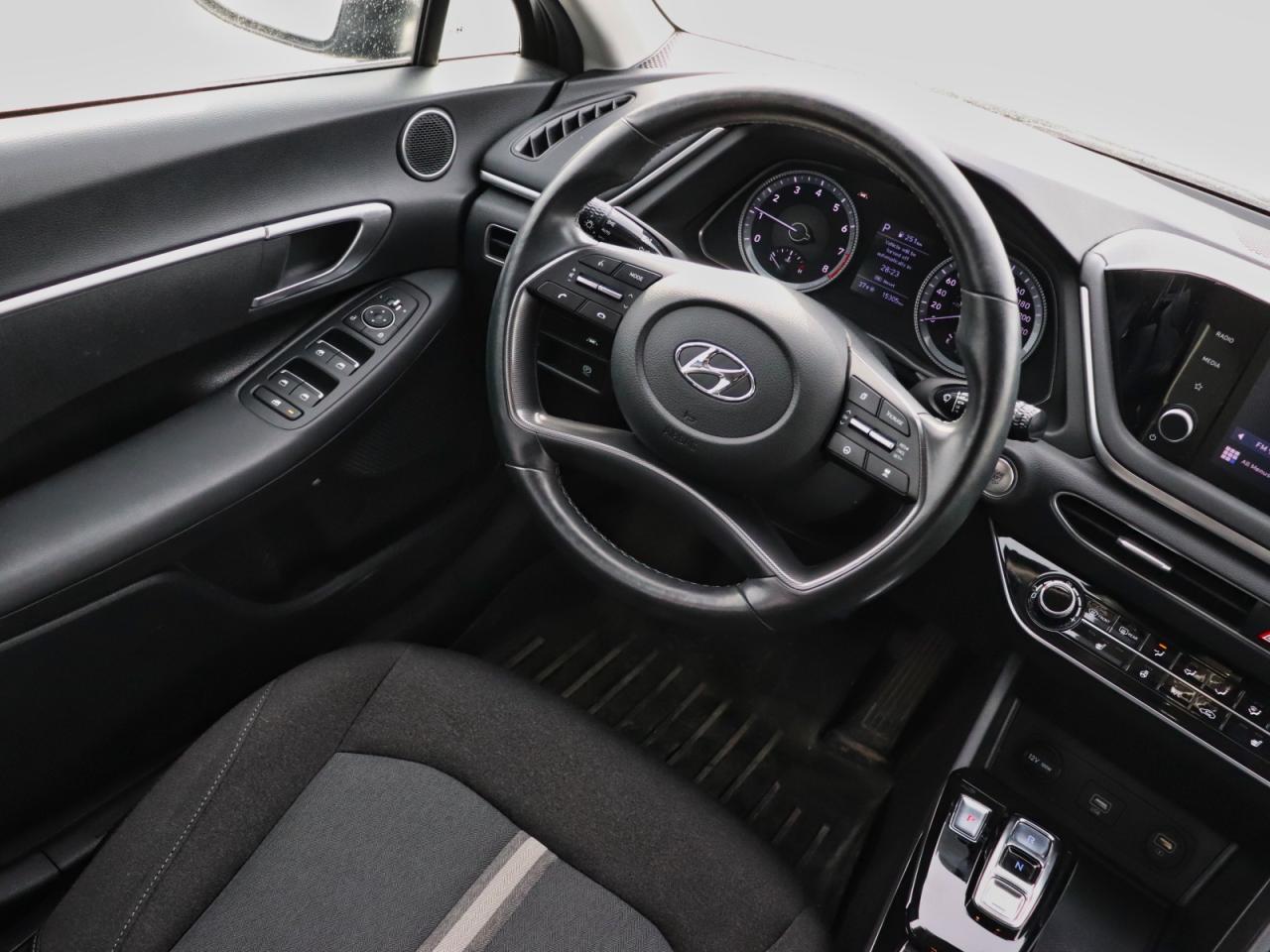 2022 Hyundai Sonata PREFERRED Photo