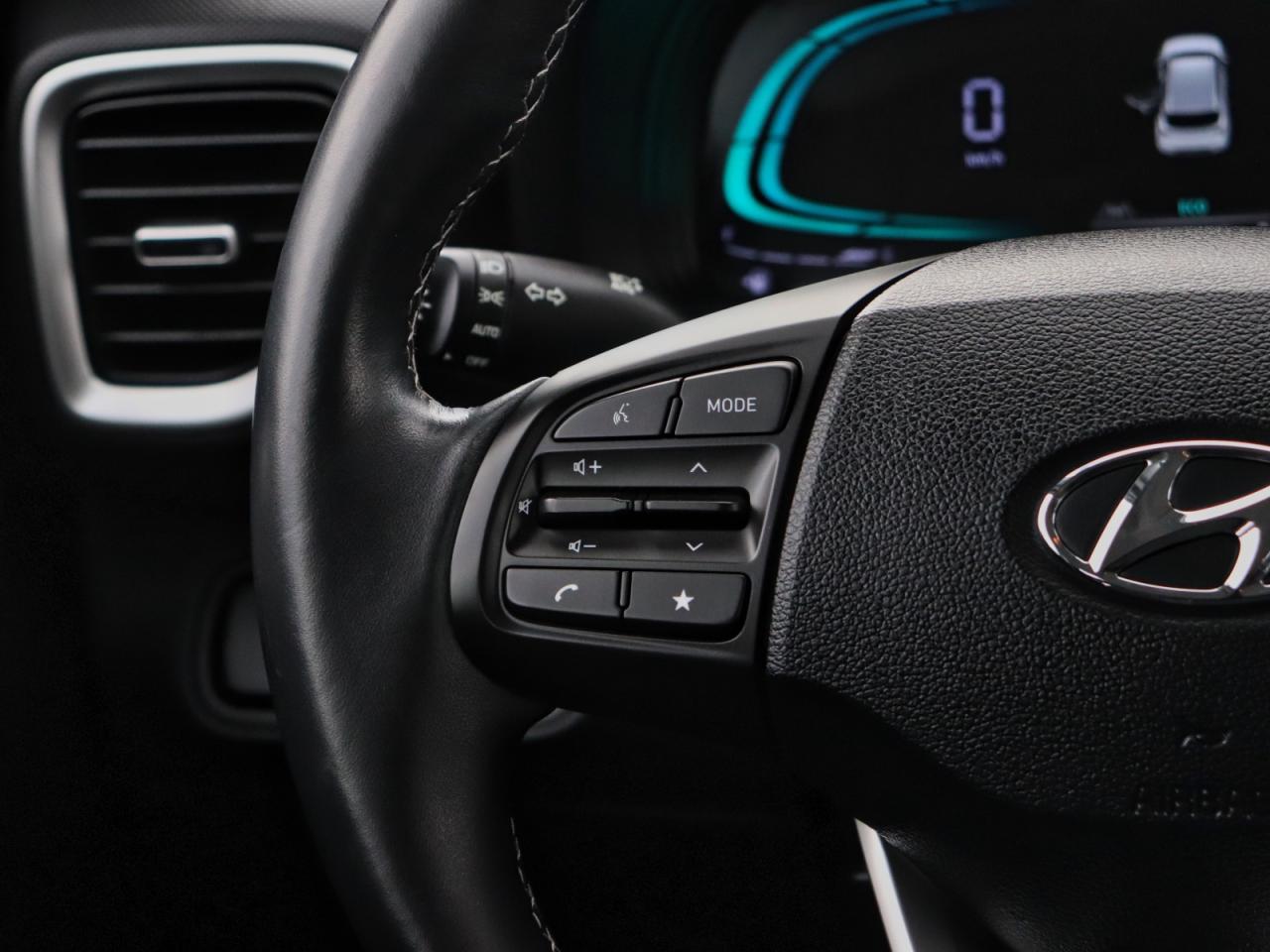 2025 Hyundai Venue Preferred - Heated Seats | Carplay | Remote Start Photo