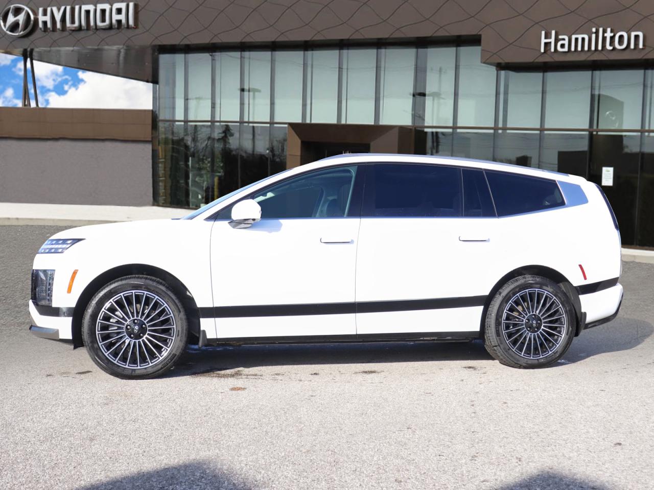 2026 Hyundai Ioniq Electric CALLIGRAPHY Photo