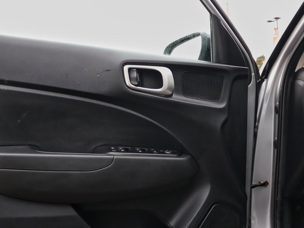 2025 Hyundai Venue Preferred - Heated Seats | Carplay | Remote Start Photo