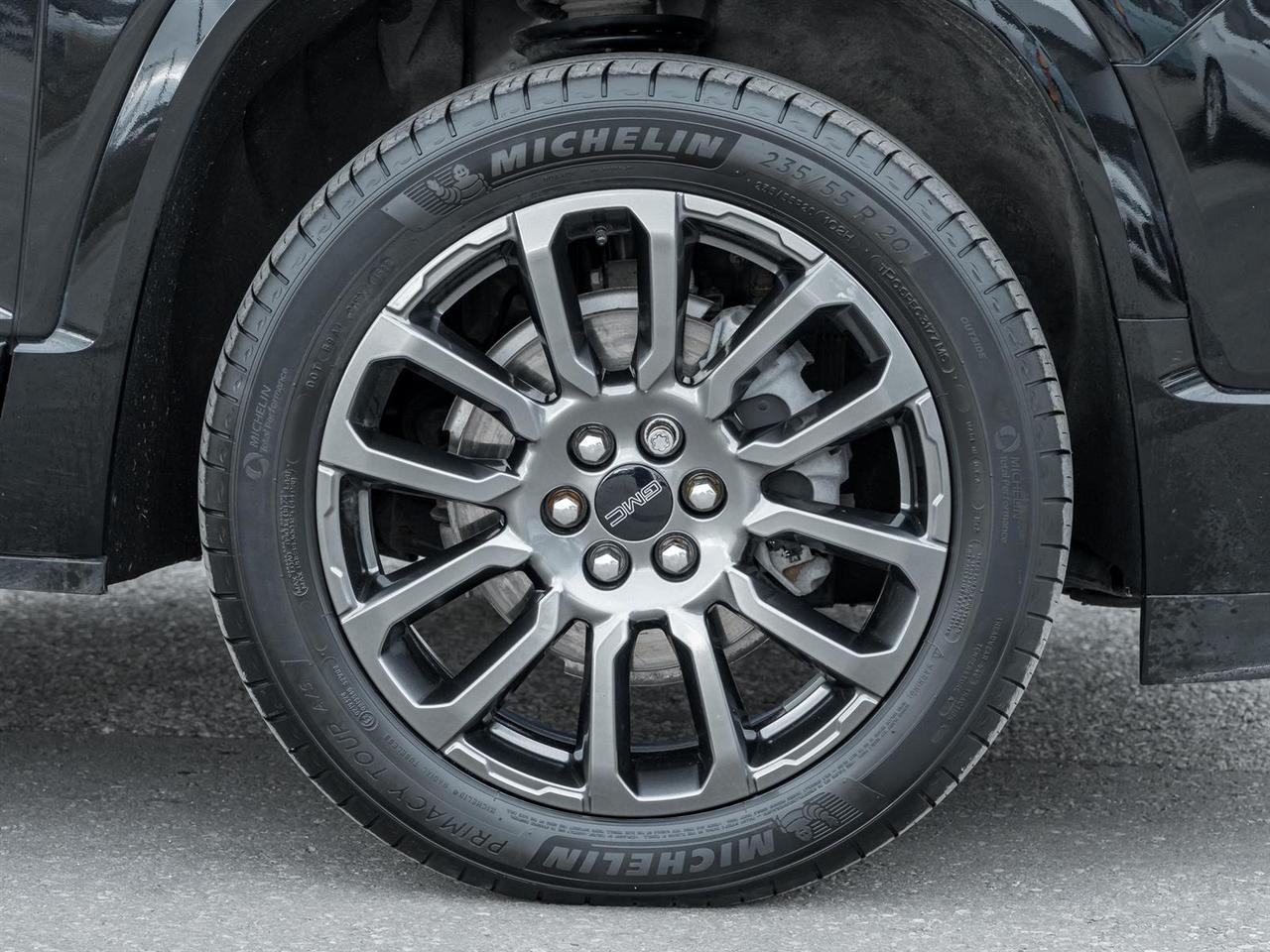 2022 GMC Acadia Denali Black Edition AWD- Photo3