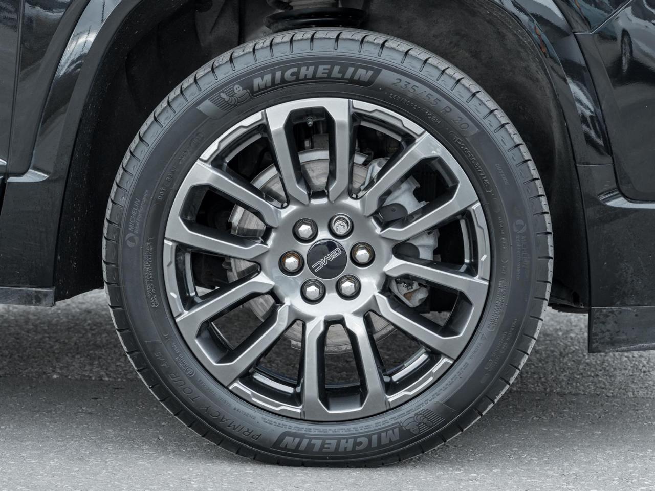 2022 GMC Acadia Denali Black Edition AWD- Photo