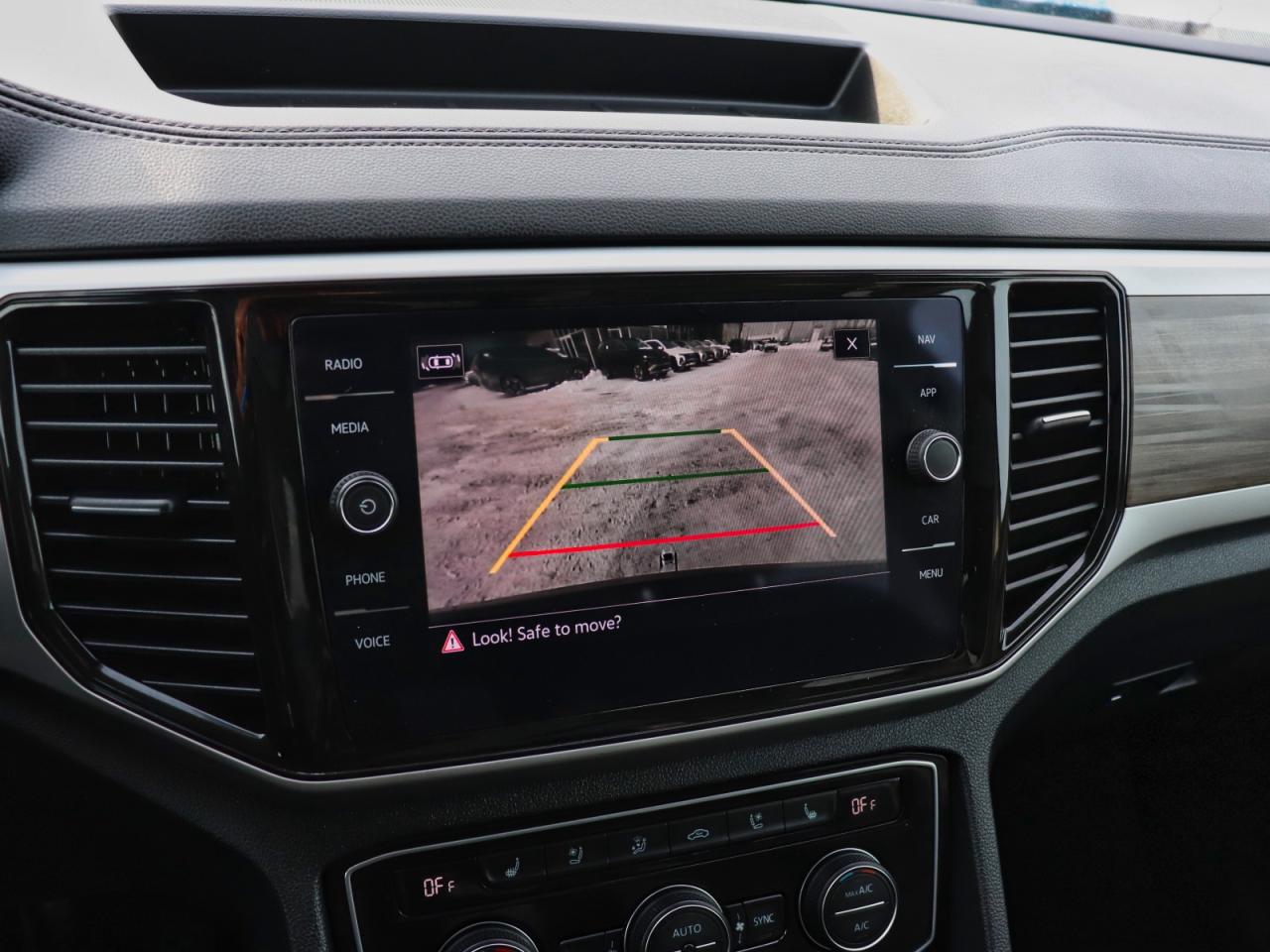 2023 Volkswagen Atlas HIGHLINE Photo