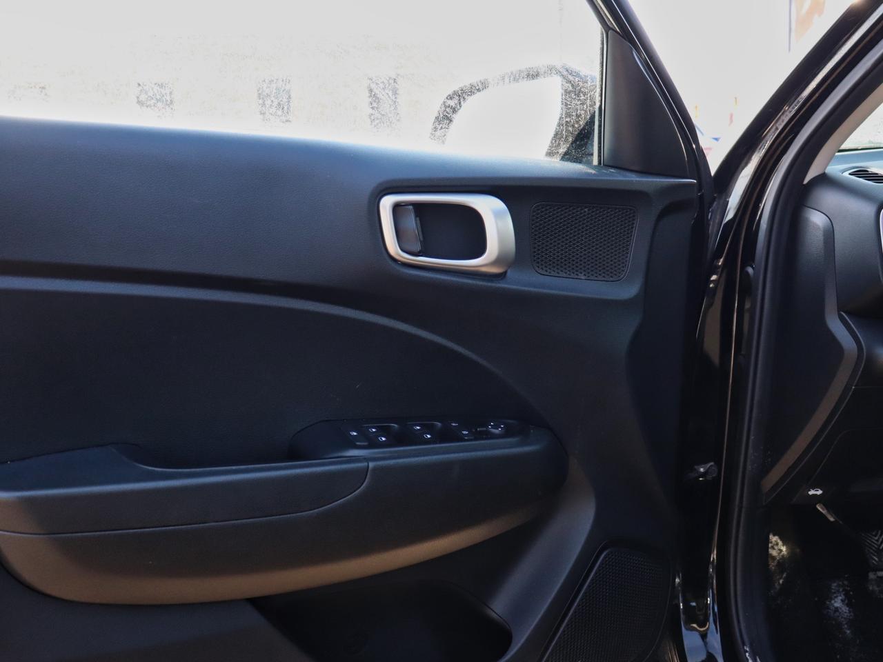 2022 Hyundai Venue Essential - 6sp Manual | Cloth | Heated Seats Photo