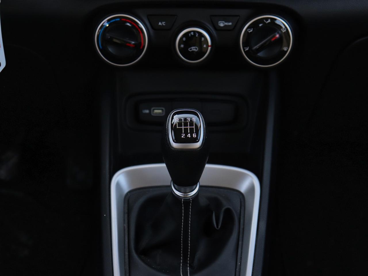 2022 Hyundai Venue Essential - 6sp Manual | Cloth | Heated Seats Photo