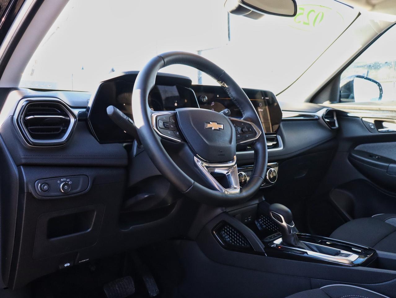 2025 Chevrolet TrailBlazer LT AWD Photo