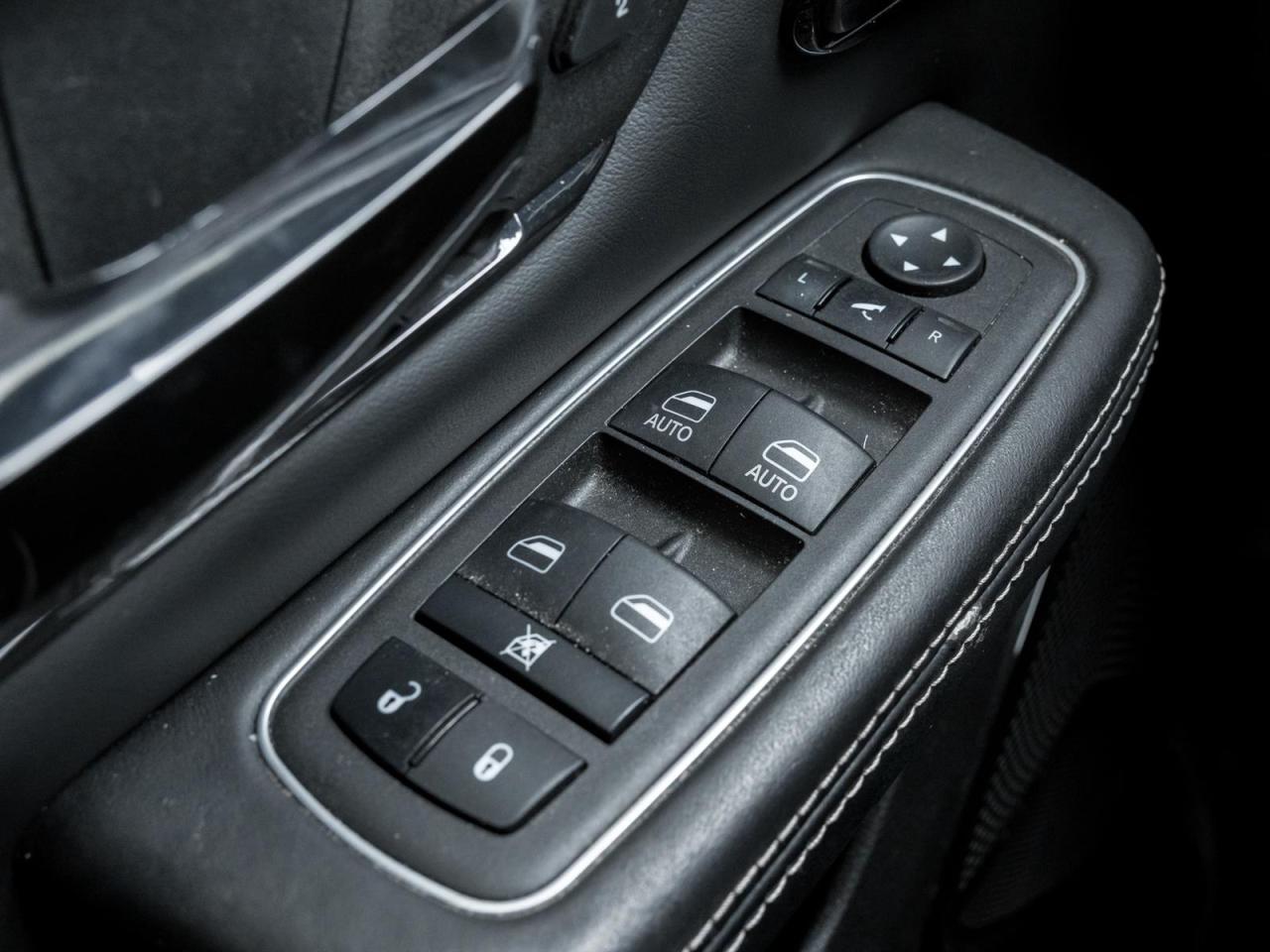 2022 RAM 1500 Limited Red Edition- Tonneau Cover | Power Steps Photo