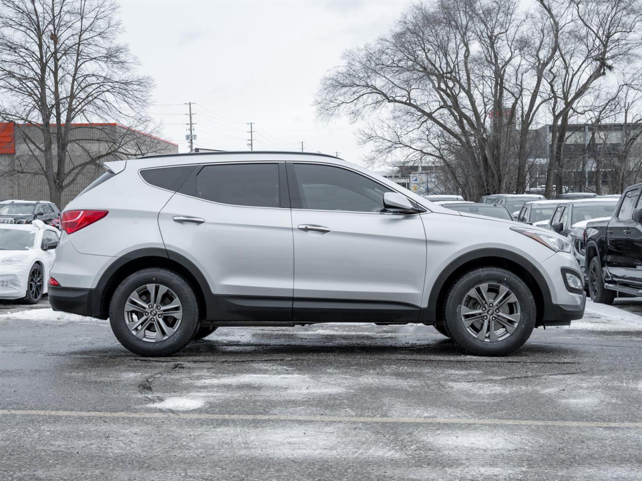 2014 Hyundai Santa Fe Sport 2.0T Premium AWD- Heated Steering Wheel Photo2
