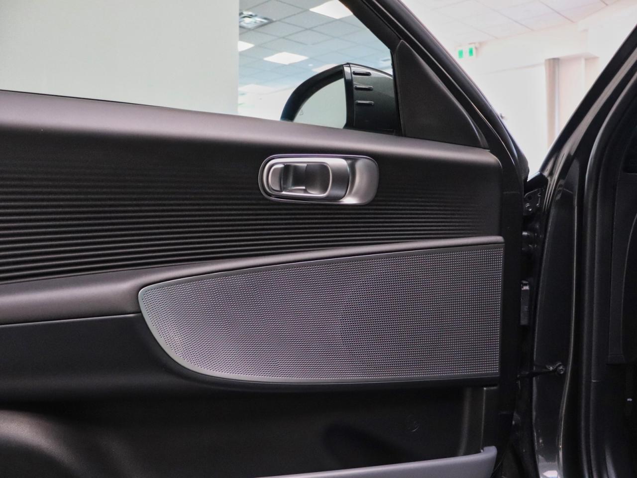 2025 Hyundai IONIQ 6 Preferred Photo