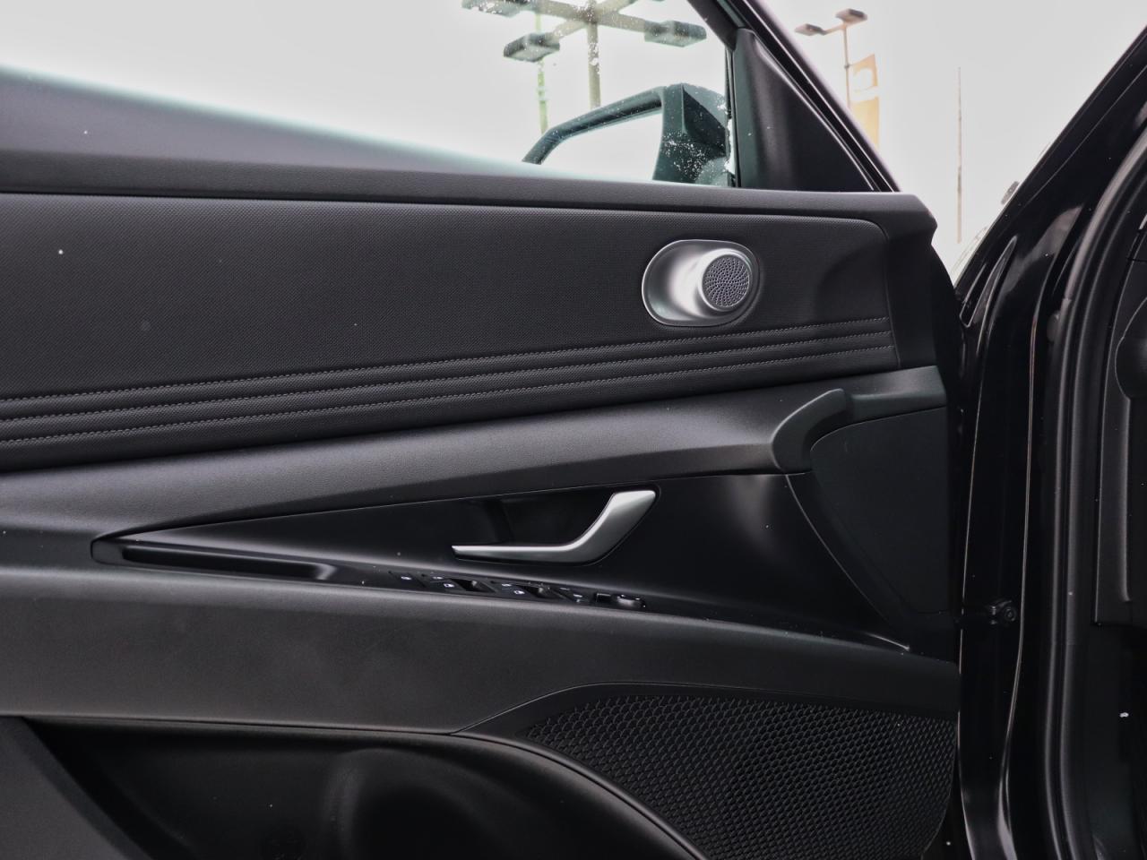 2025 Hyundai Elantra Preferred Photo