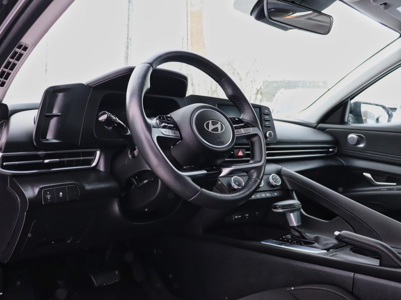 2025 Hyundai Elantra Preferred Photo