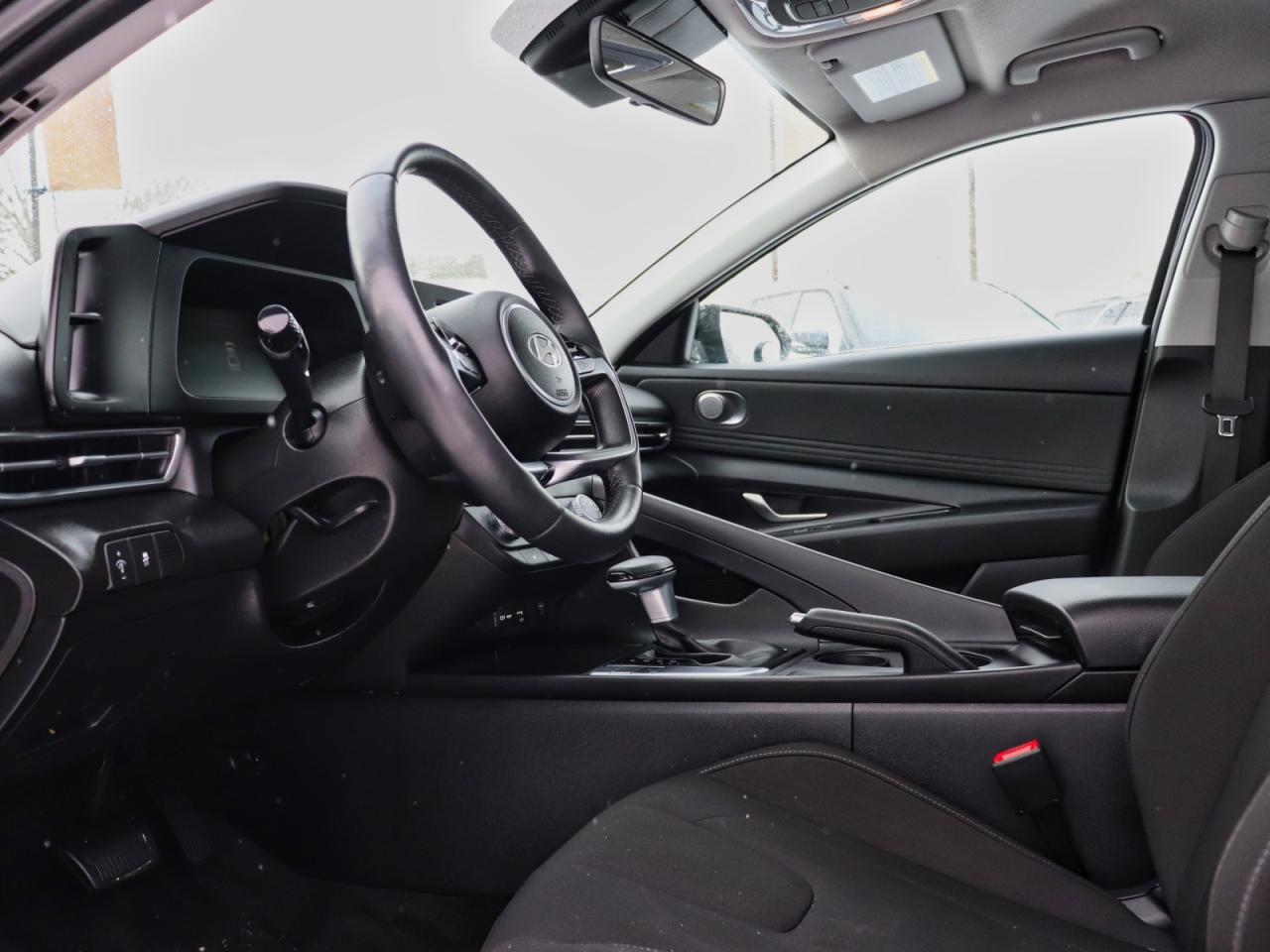 2025 Hyundai Elantra Preferred Photo