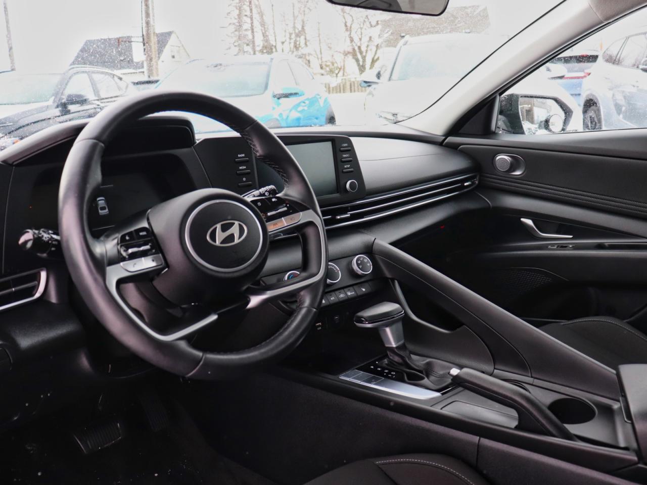 2025 Hyundai Elantra Preferred Photo