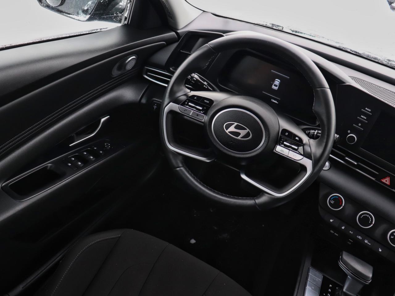 2025 Hyundai Elantra Preferred Photo